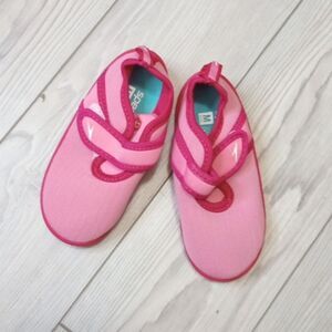 (73-3636)   Speedo Water  Shoes Sz M (7-8)